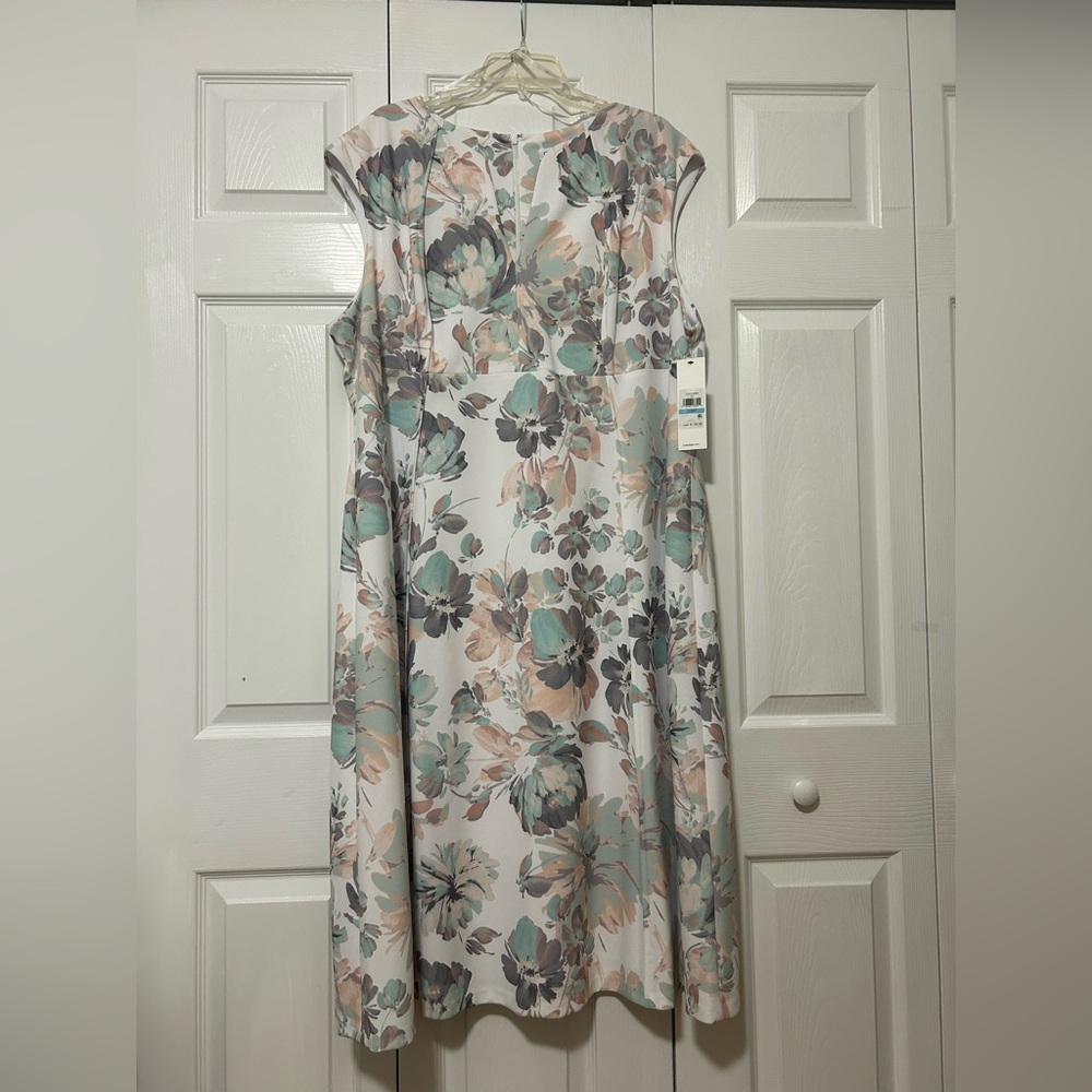 Calvin Klein Plus Size Sleeveless Floral Print Midi Dress